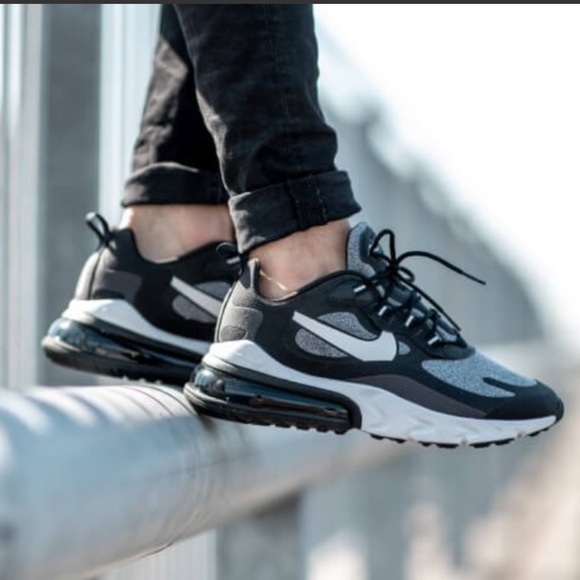 ❗️SOLD❗️Women’s size 7.5 Nike Air Max 270 React - Picture 2 of 11